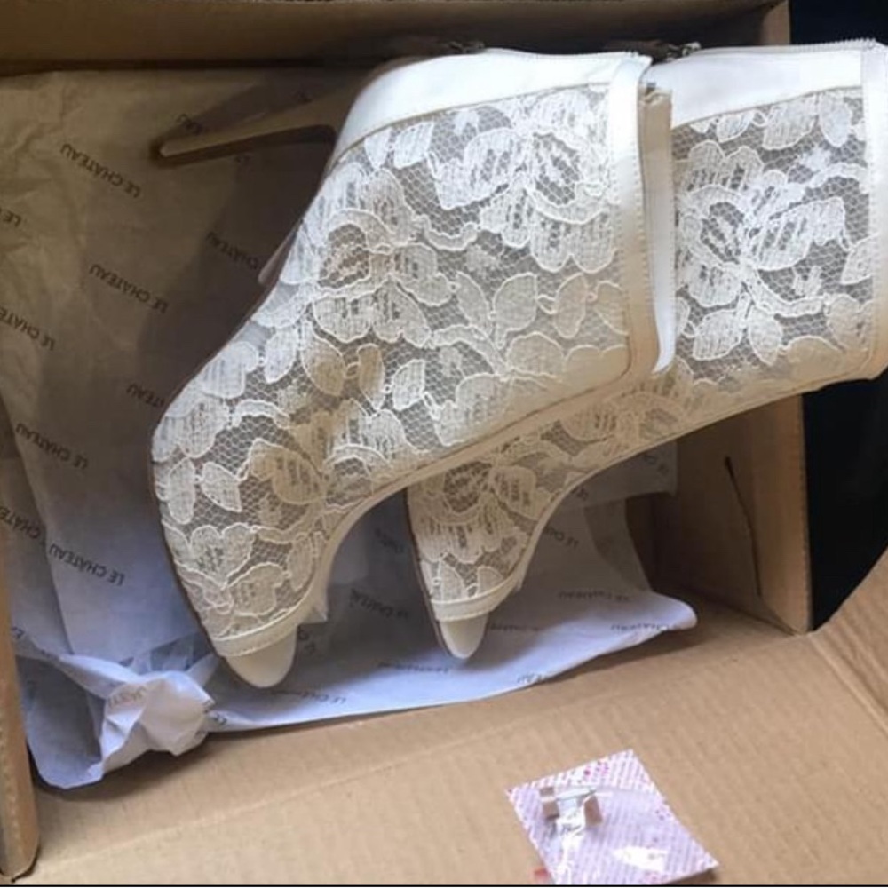 Le Chateau Shoes